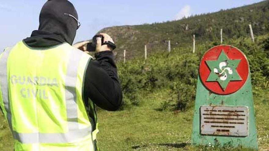 Imagen del operativo de la Guardia Civil.