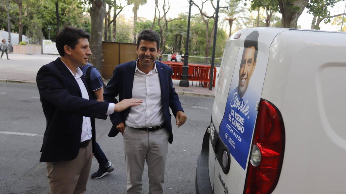 Carlos Mazón, en una reciente visita a Xàtiva, junto al candidato a la alcaldía Marcos Sanchis.