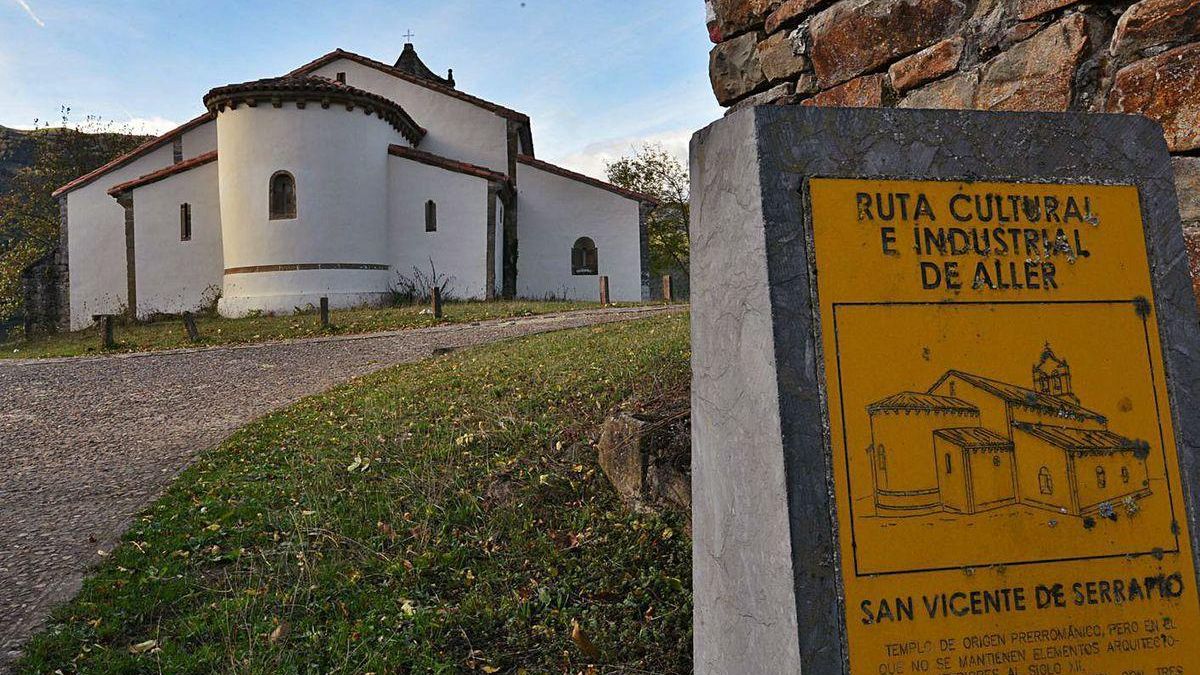 La iglesia de San Vicente de Serrapio, que forma parte de la ruta jacobea por Aller.