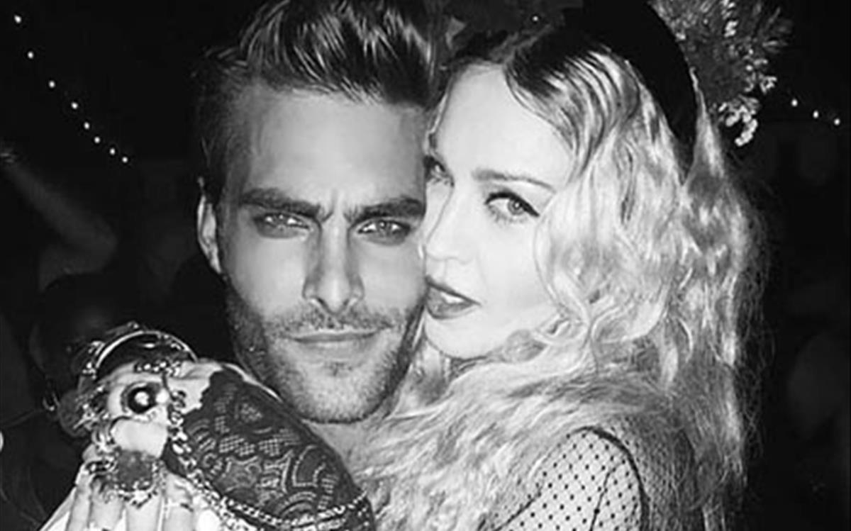 lmmarco44693560 agosto 2018  el modelo jon kortajarena y la cantante madonna180818185324