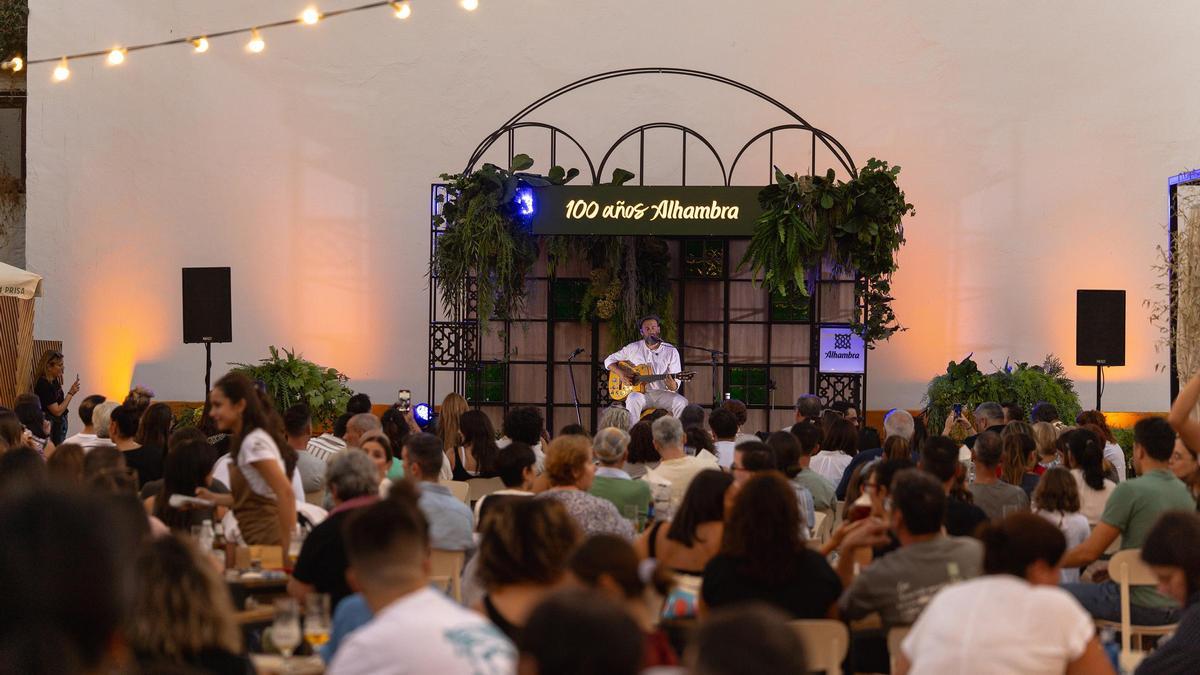 Concierto de Mario Díaz en Jardín Alhambra celebrado en el cine Fuenseca.