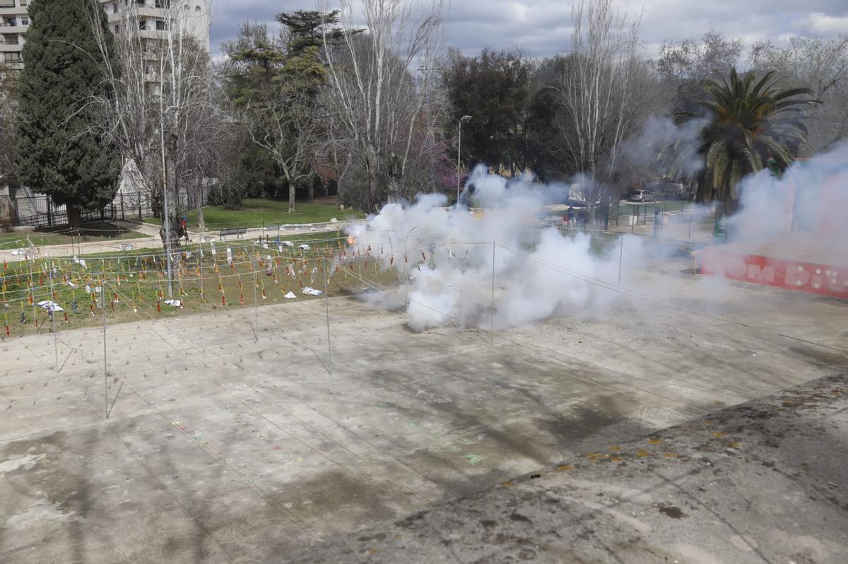Uno de los tramos de la mascletà disparada hoy, sábado 22 de marzo, en Xàtiva.