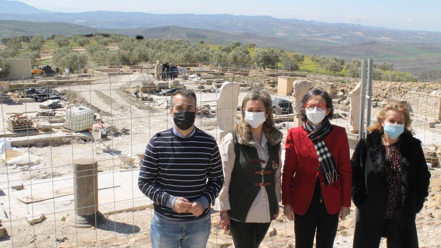 El PSOE de Baena critica las obras en el foro de Torreparedones