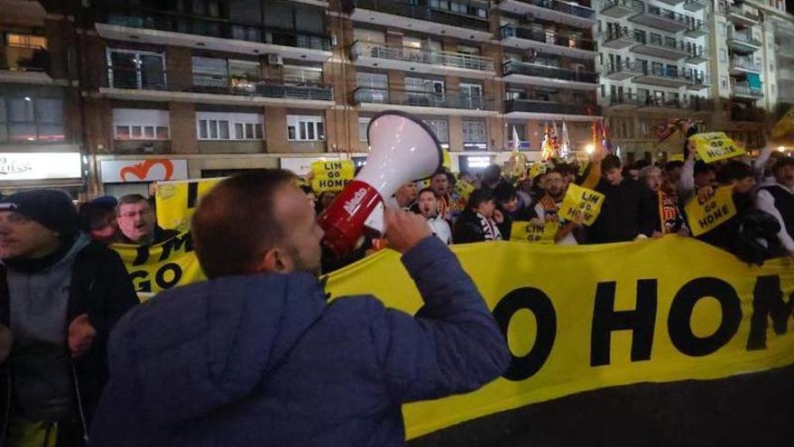 El valencianismo vuelve a manifestarse contra Lim: las imágenes de la protesta