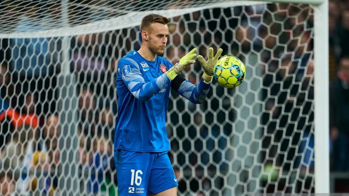 Elías Ólafsson, portero de Islandia y del Midtjylland danés