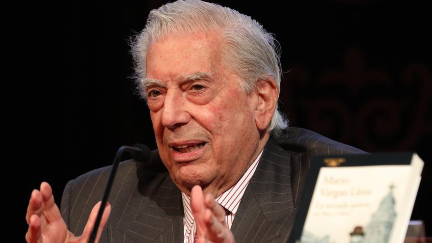 Mario Vargas Llosa supera el covid y recibe el alta hospitalaria -  Levante-EMV