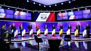 Vista general de once candidatos a las elecciones presidenciales francesas en el debate del pasado jueves.