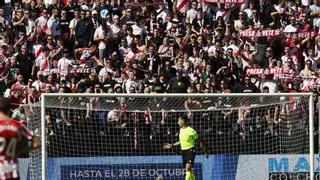 El Rayo, sancionado con cierre parcial del estadio y una multa de 6.000 euros tras la suspensión del partido ante el Athletic