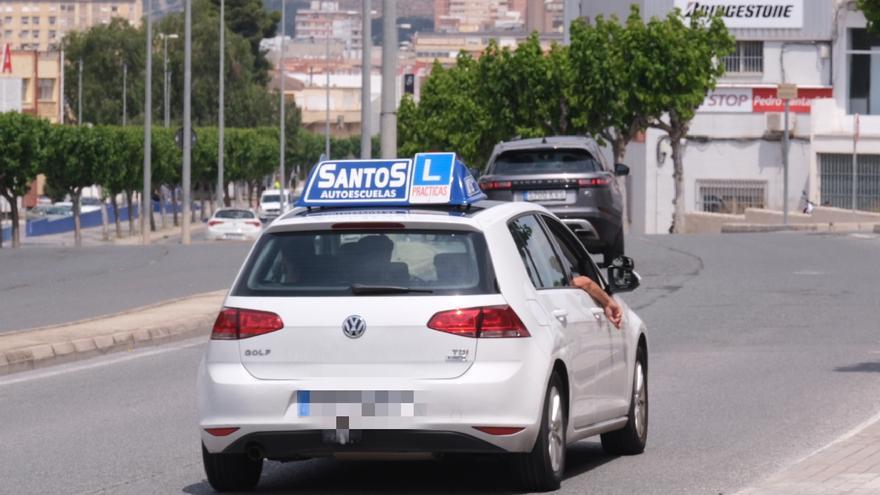 ¿A qué hora salen los resultados del examen práctico en la DGT?