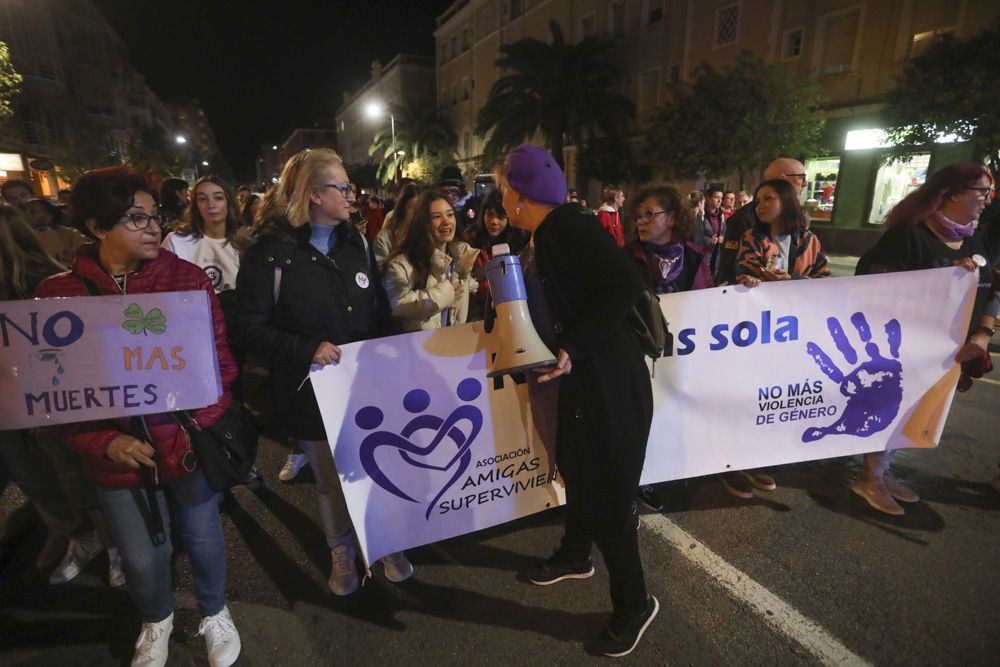 Sagunt grita contra la violencia machista el 25N