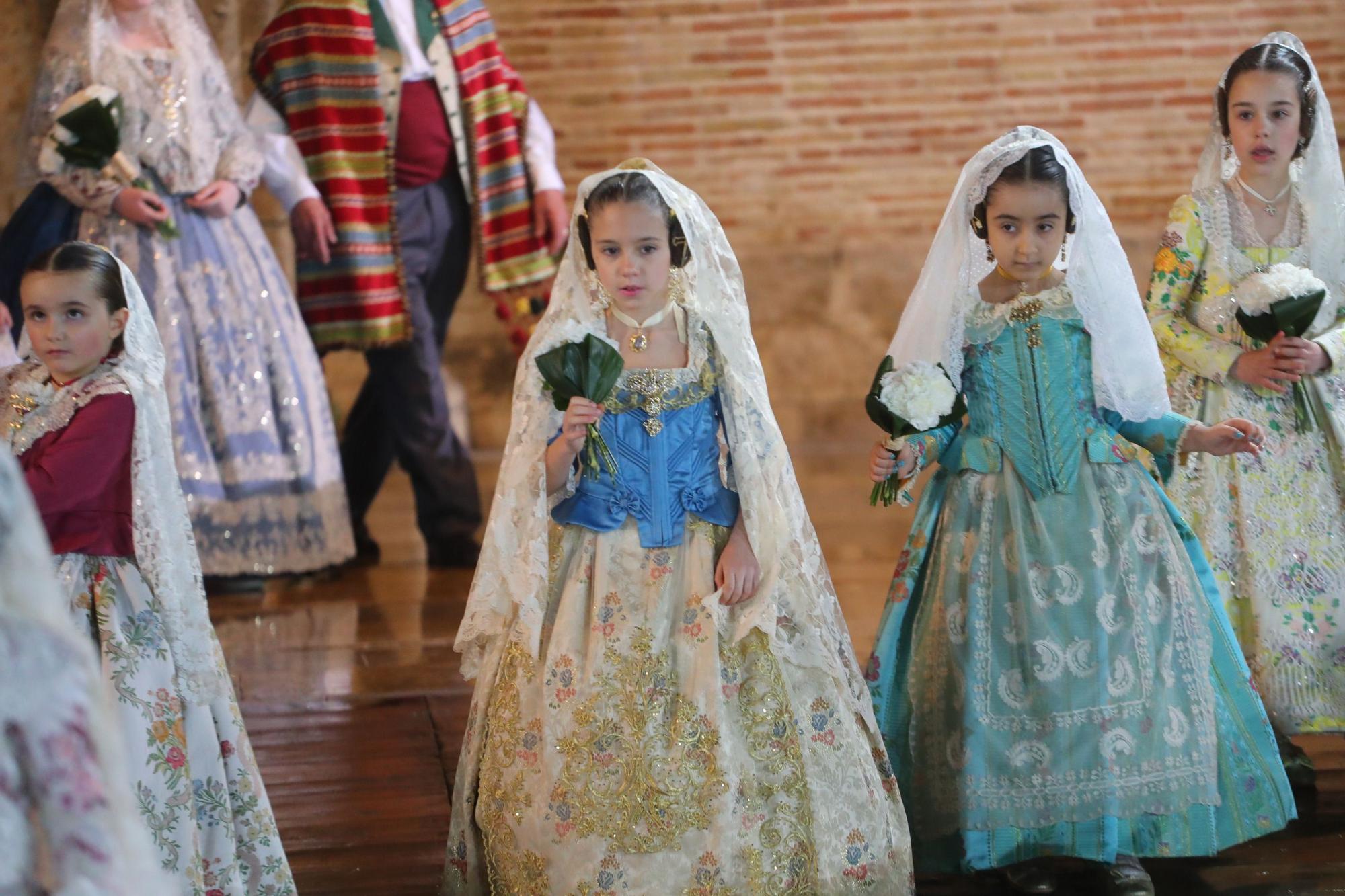 Búscate en el primer día de ofrenda por la calle de la Paz (entre las 20:00 a las 21:00 horas)
