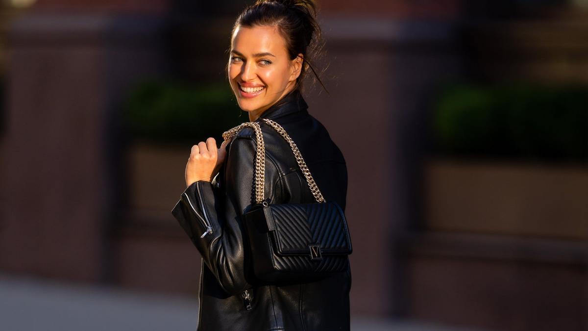 Irina Shayk lo vuelve a hacer: ojo a sus botas de cebra