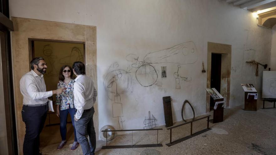 Presentan los grafitos de Miró en Son Boter