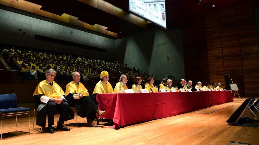 Medicina celebrou unha concurrida festa de graduación