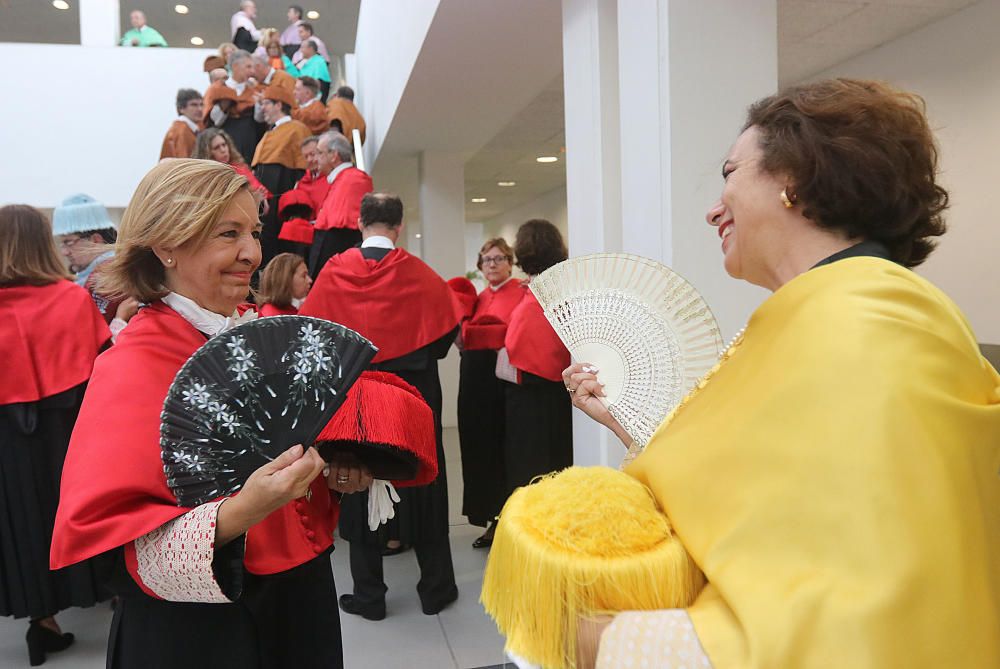 El rector de la Universidad de Málaga (UMA), José Ángel Narváez, defiende el valor de la universidad pública en la apertura del curso académico.