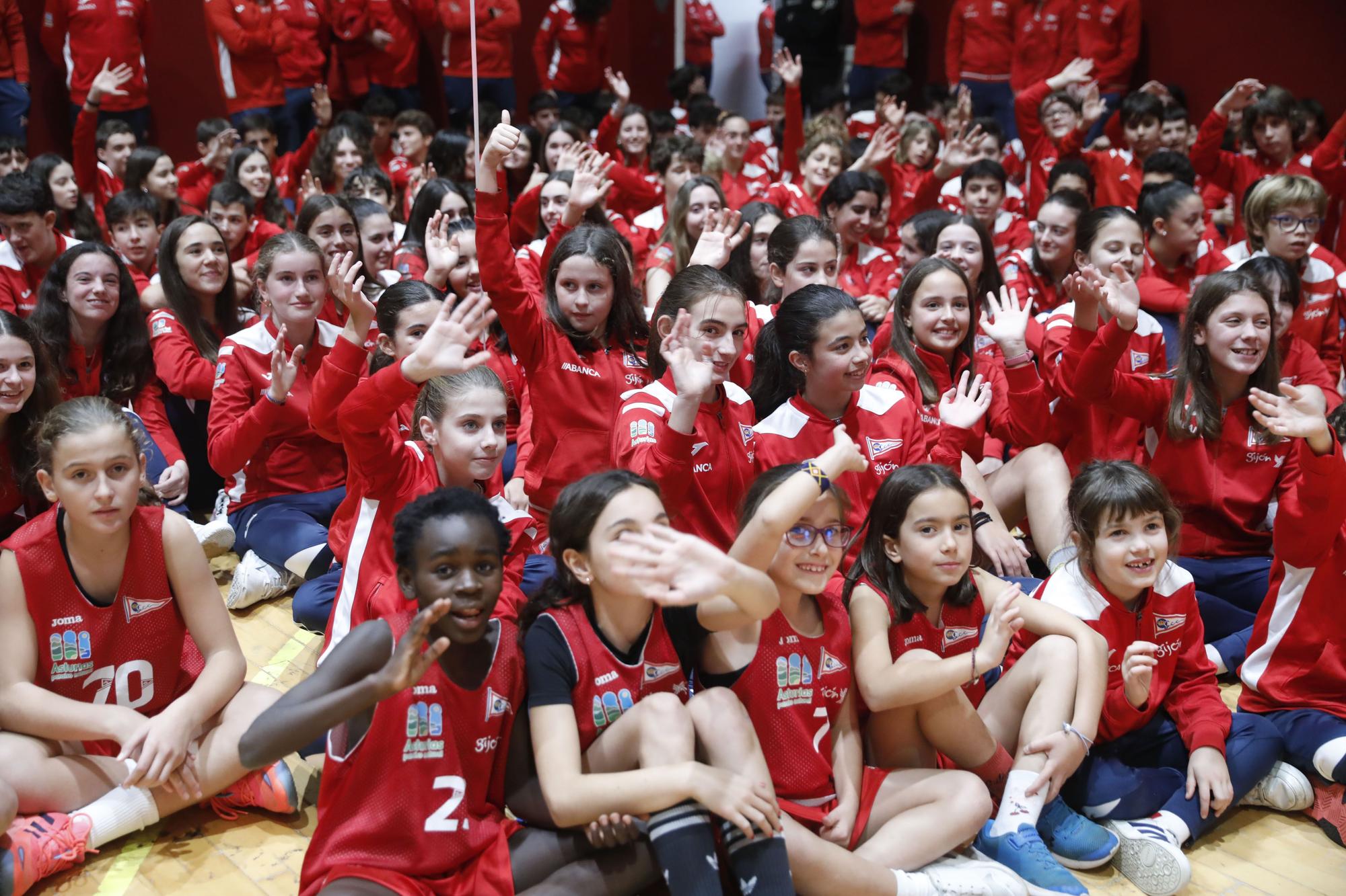 EN IMÁGENES: El Grupo Covadonga presenta sus 27 selecciones deportivas