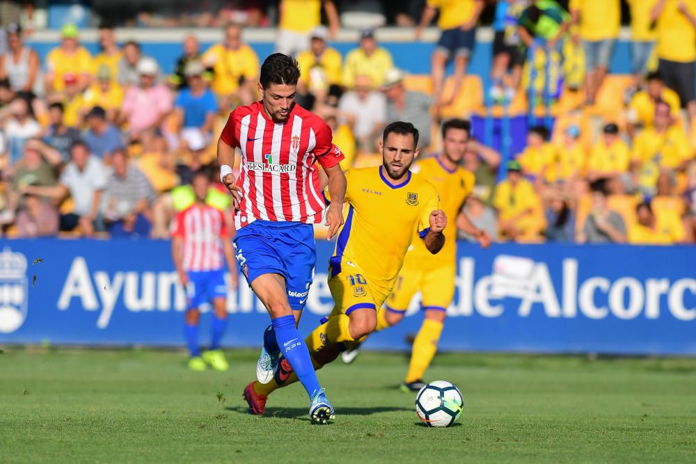 El partido entre el Alcorcón y el Sporting, en imágenes