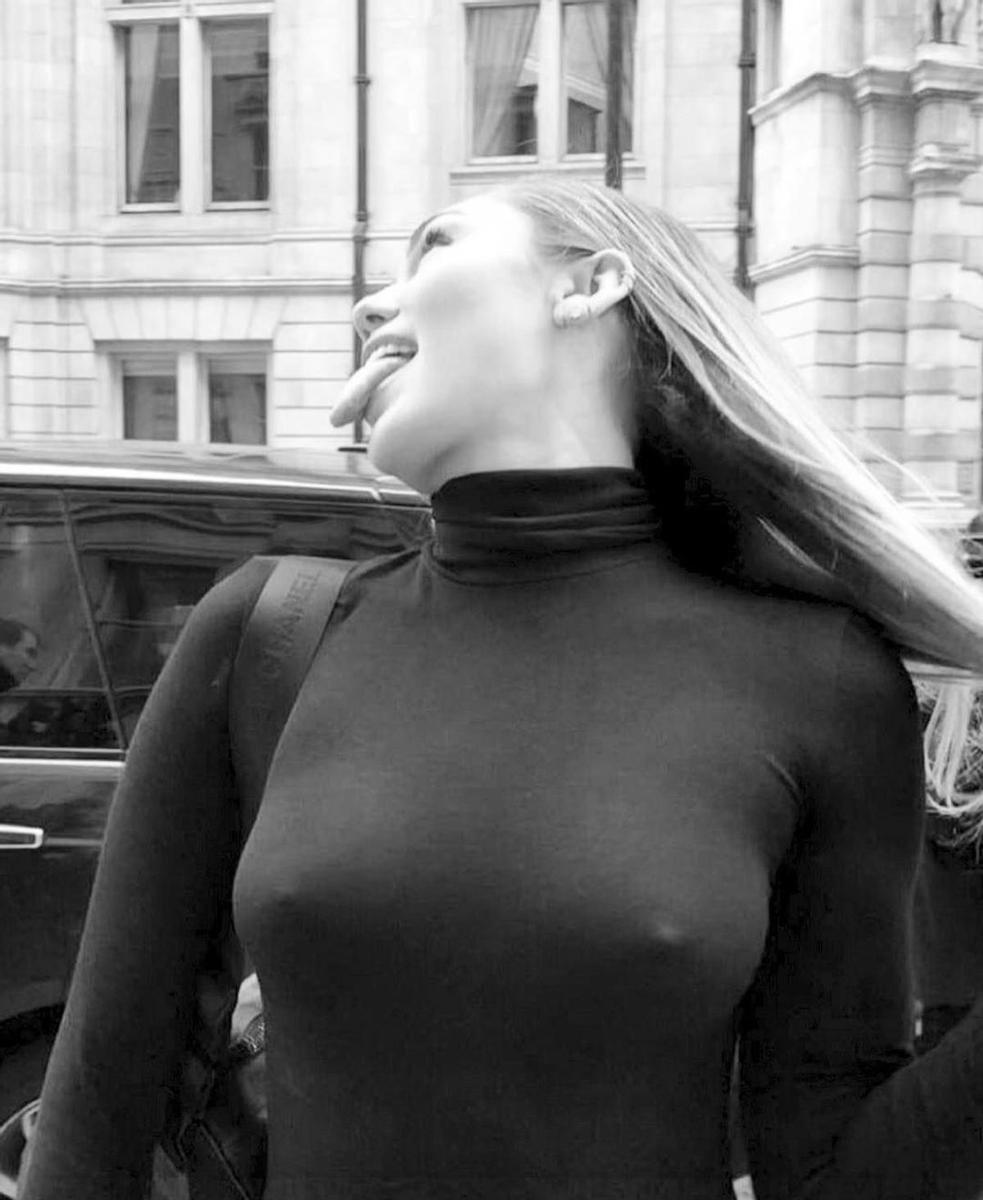Miley Cyrus se marca un 'free the nipple'