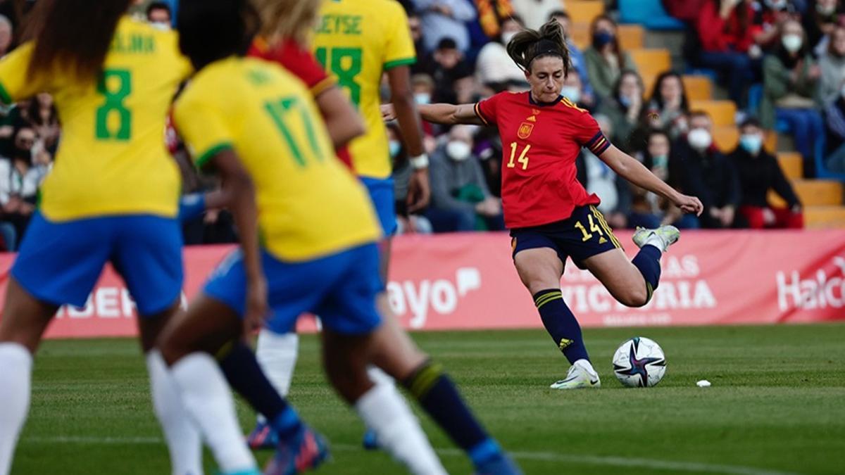 Alexia Putellas, en un partido con la selección española