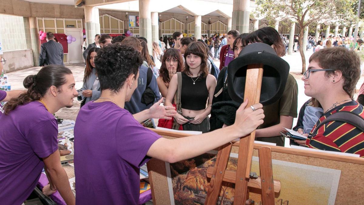 Inicio del curso escolar en la Universidad de La Laguna: 4.500 nuevos  alumnos empiezan en la Universidad de La Laguna