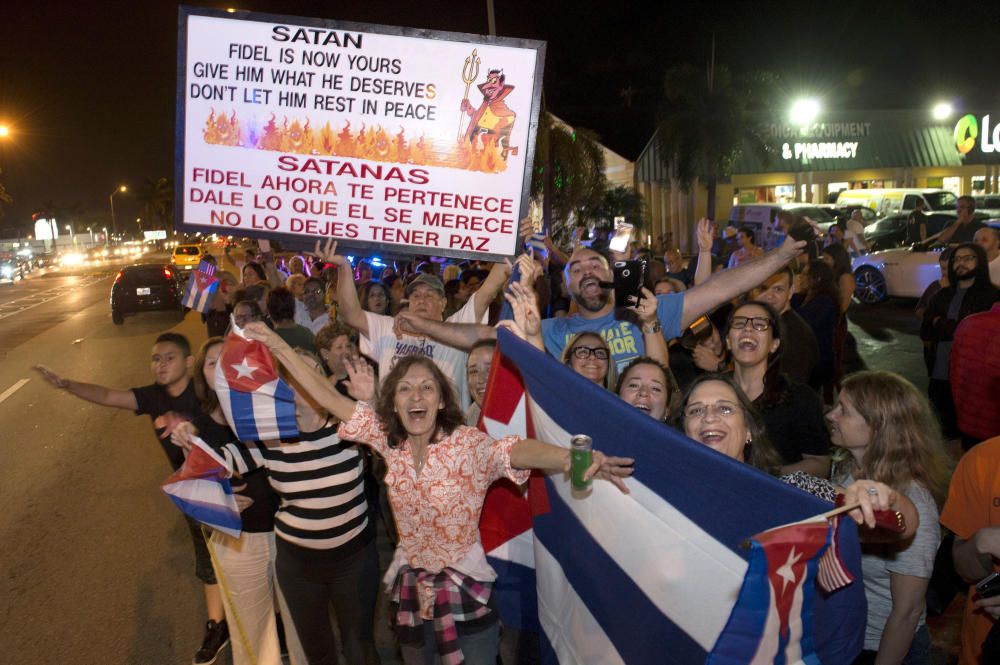 El exilio cubano celebra la muerte de Fidel Castro