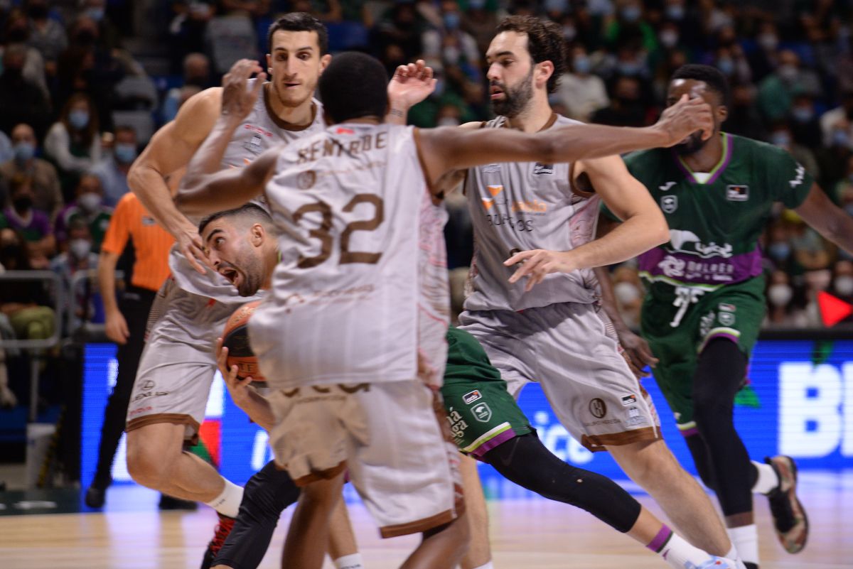 Las imágenes del Unicaja - San Pablo Burgos en el Martín Carpena.