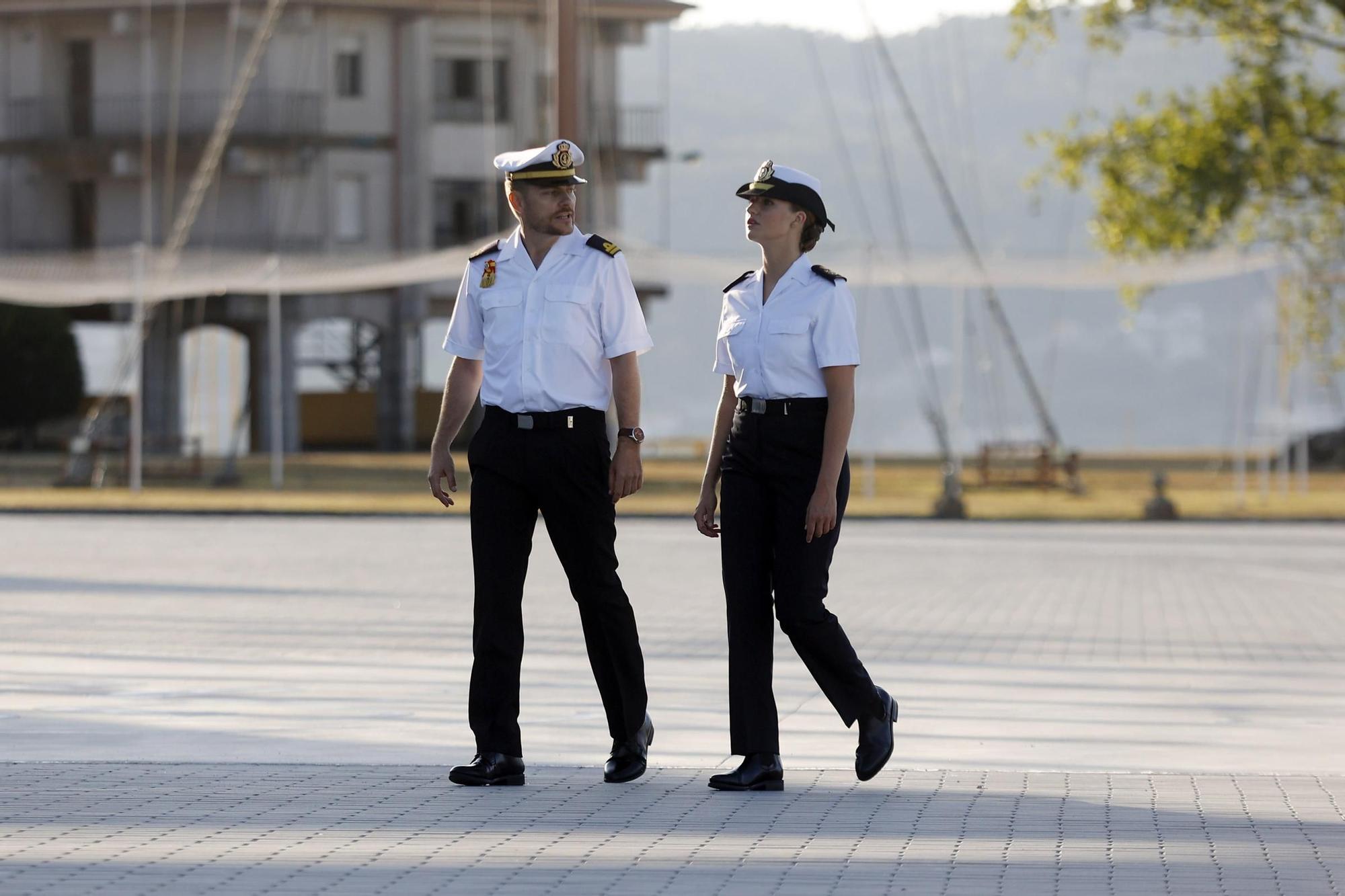 Leonor conoce de primera mano la Escuela Naval de Marín