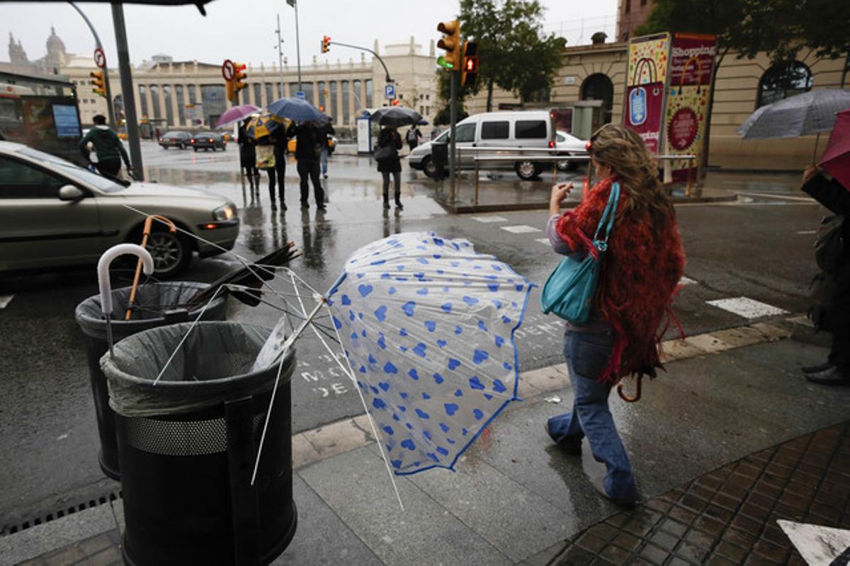 Les pluges continuen després d’un cap de setmana d’intenses precipitacions.