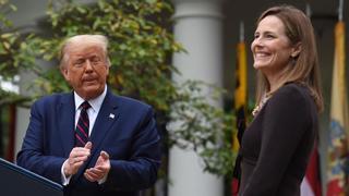 Trump utiliza a la jueza Amy Coney Barrett para atraer el voto católico