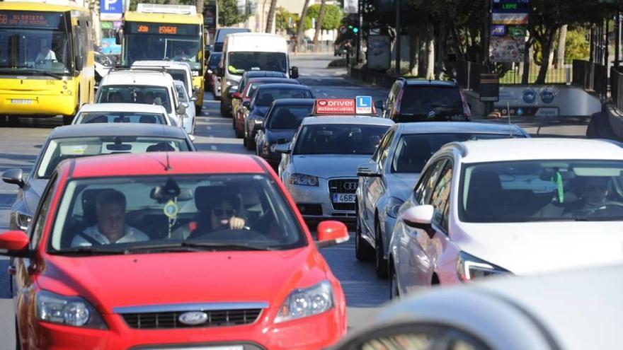 El vehículo privado es el modo de transporte más usado en Murcia.