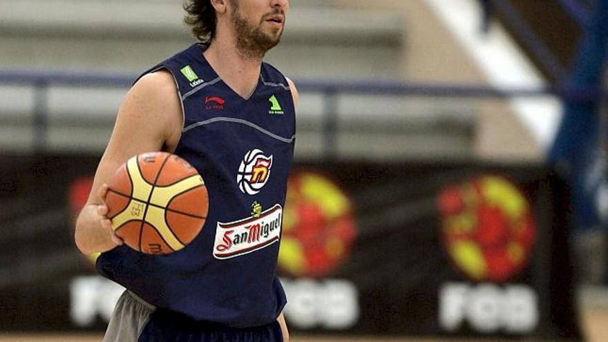 El ala pívot de la selección española Pau Gasol, durante el entrenamiento.