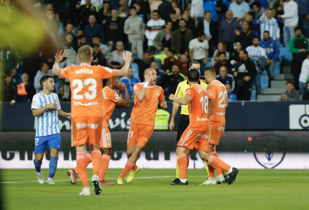 El partido entre el Málaga y el Oviedo, en imágenes