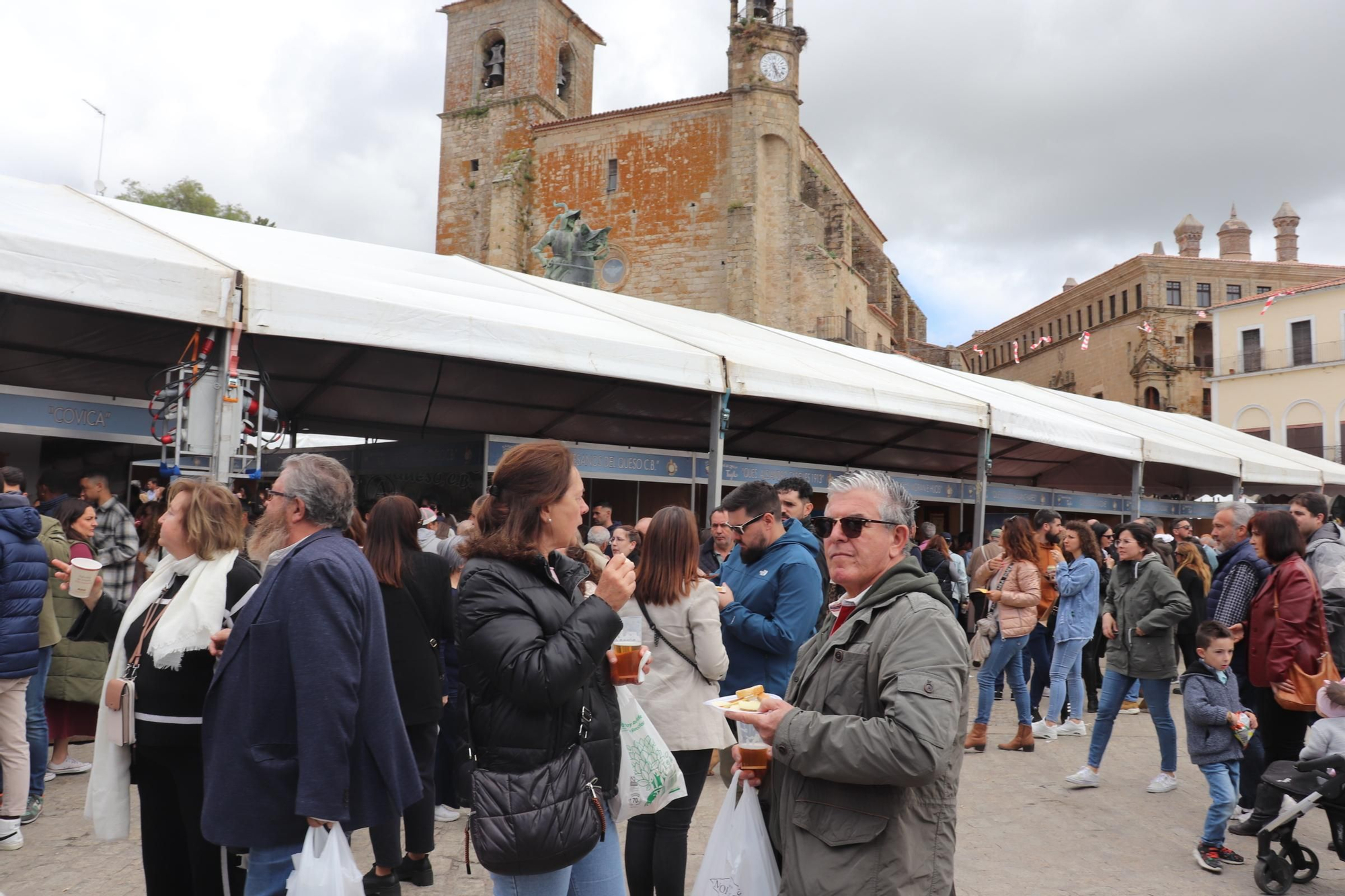 Primera jornada de la Feria Nacional del Queso de Trujillo