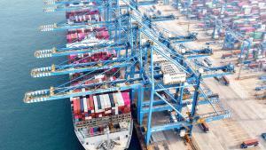 Containers en el puerto de Qingdao, en la provincia china de Shandong.