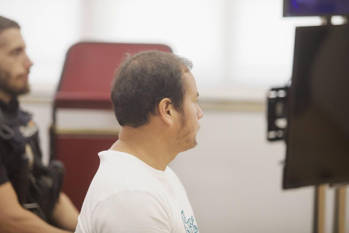 VALENCIA. Miguel Tomas Vilela Nomberto, condenado por el asesinato del canonigo Alfonso Lopez Benito. (FOTOS: LUCIA COMPANY)