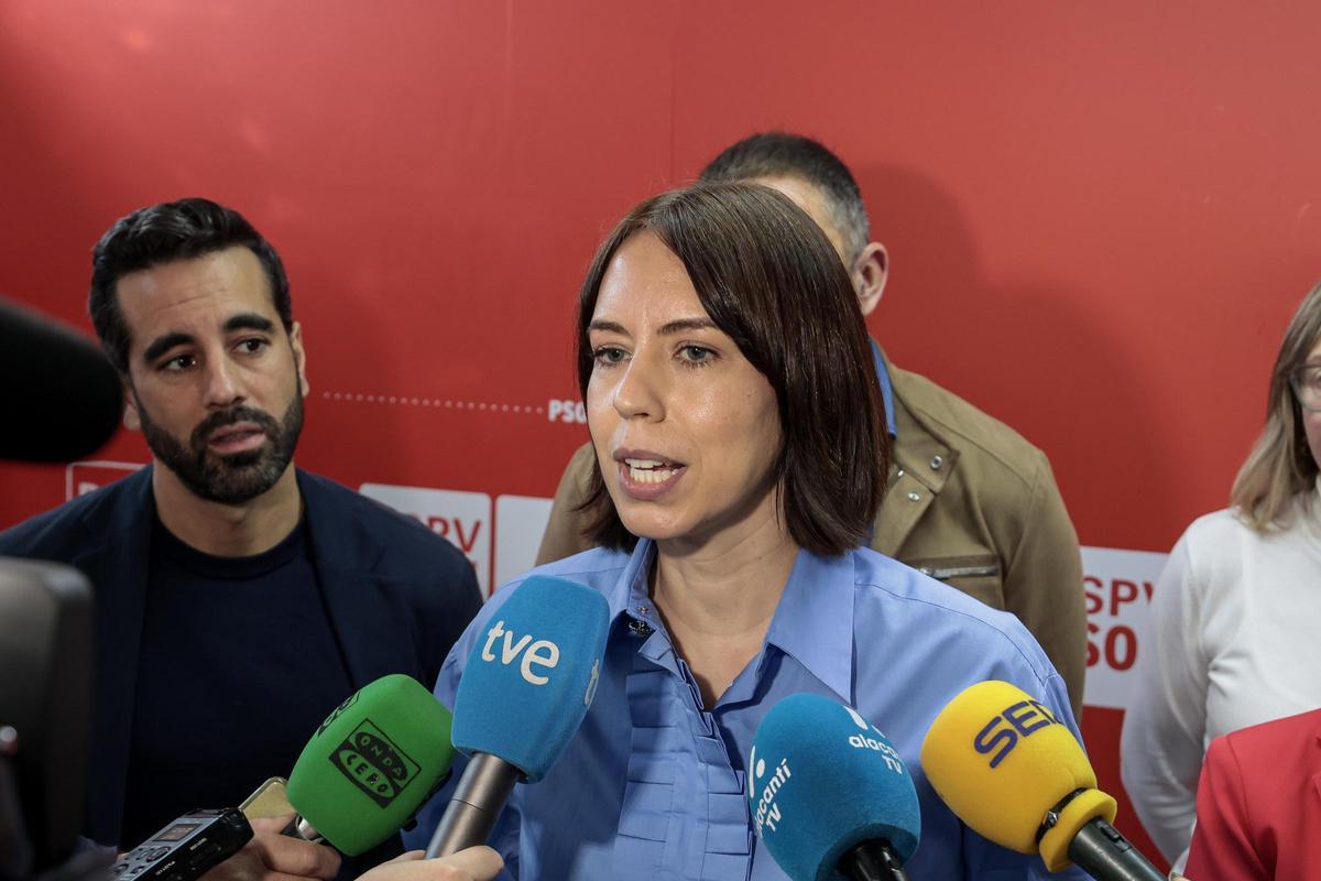 Imagen de una visita reciente de la secretaria general del PSPV, Diana Morant, a Alicante.