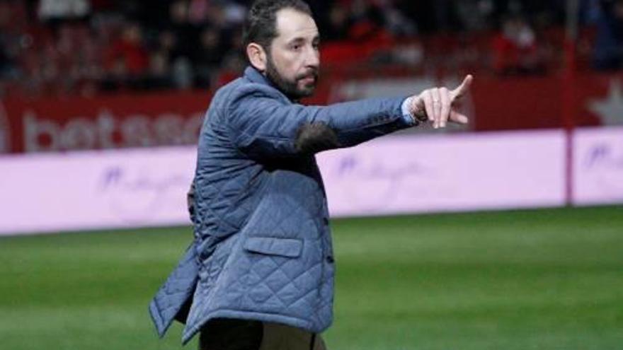 Pablo Machín dona indicacions divendres a Montilivi.