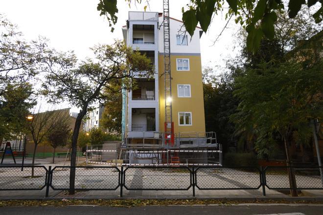 Obras de rehabilitación de edificios en Alférez Rojas
