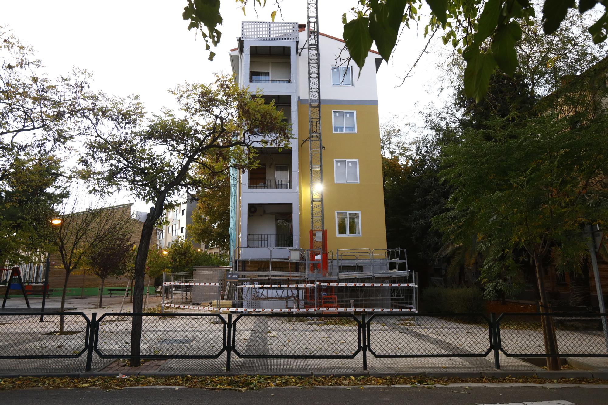 Obras de rehabilitación de edificios en Alférez Rojas