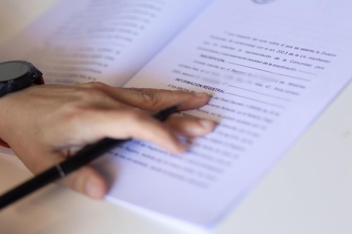 Firma de una escritura ante notario