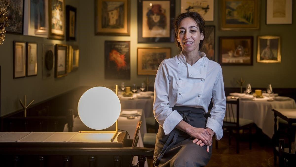 Núria Gironès, en el comedor del restaurante familiar.