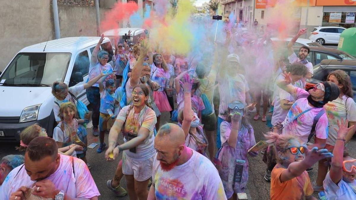 La marxa Holi Colors tornarà a viure's pels carrers de Vila-real l'11 de setembre.
