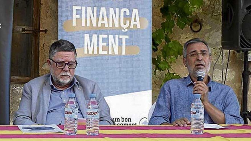 Pere Sampol y Miquel Rosselló presentan en Montuïri &#039;Per un bon finançament&#039;