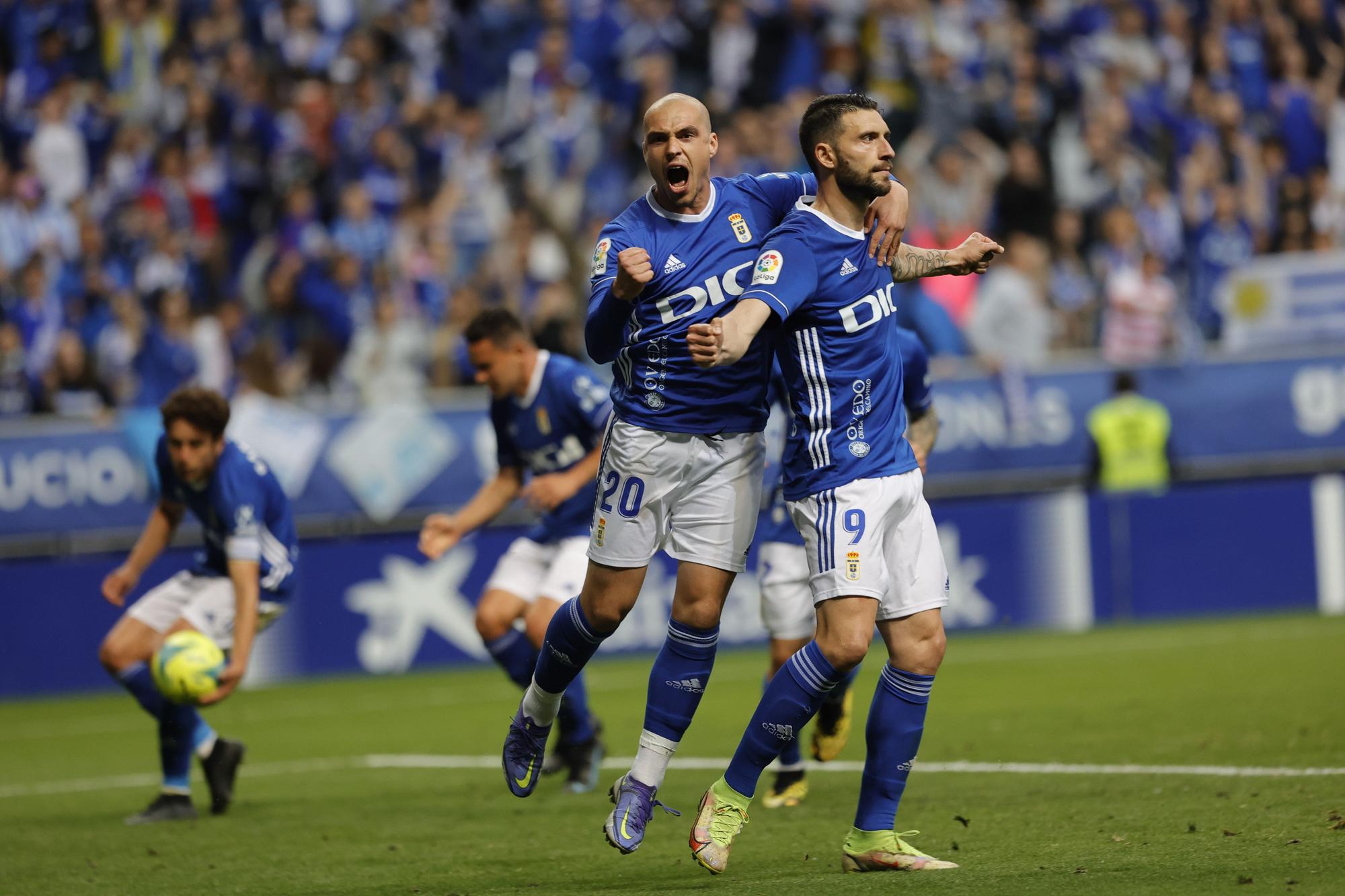 El partido del Oviedo ante el Ibiza, en imágenes