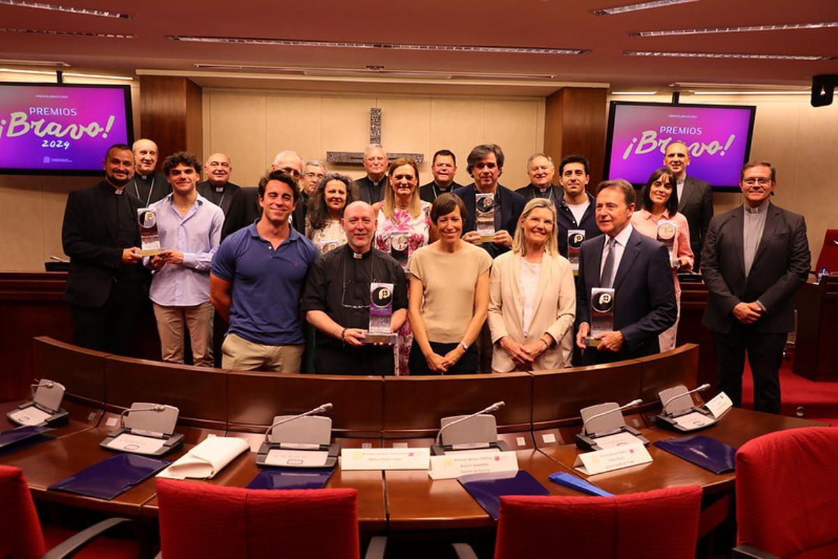 GALERÍA | La periodista Araceli Saavedra recoge el Premio ¡Bravo!