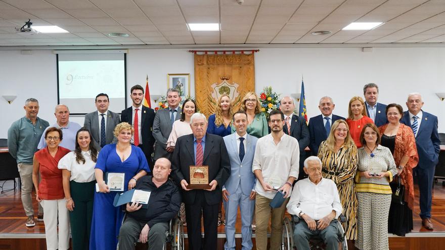 Alberic recopila en un libro la trayectoria de sus premios 9 d&#039;Octubre