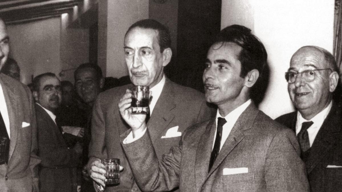 De izquierda a derecha: Manuel Fernández-Delgado Maroto, César González Ruano, Salvador Jimenez, Luis Esteve y Miguel López Guzmán. 1965.