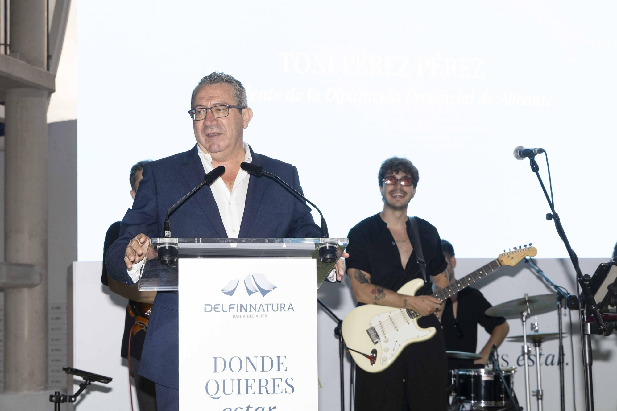 Espectacular inauguración de Delfin Natura en El Albir