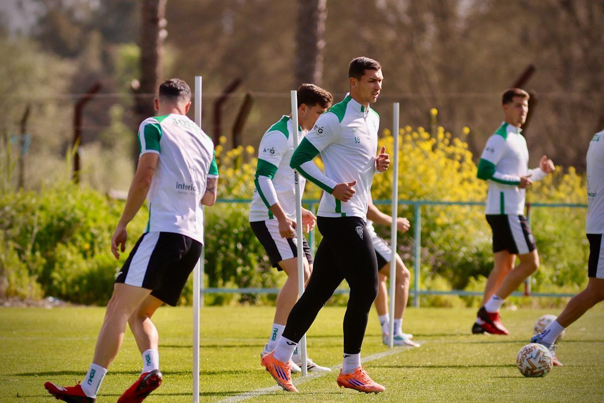 El Córdoba CF piensa ya en el Burgos con Rubén Alves en la Ciudad Deportiva