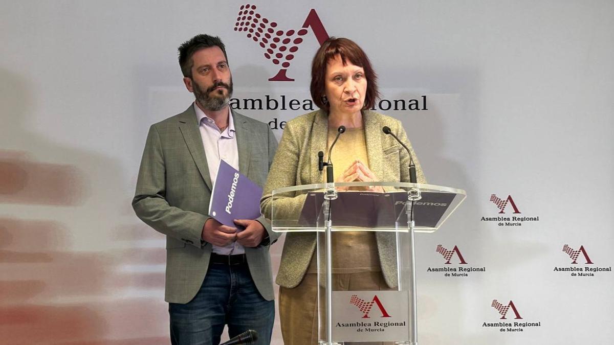 María Marín y Víctor Egío, diputados de Podemos en la Asamblea.